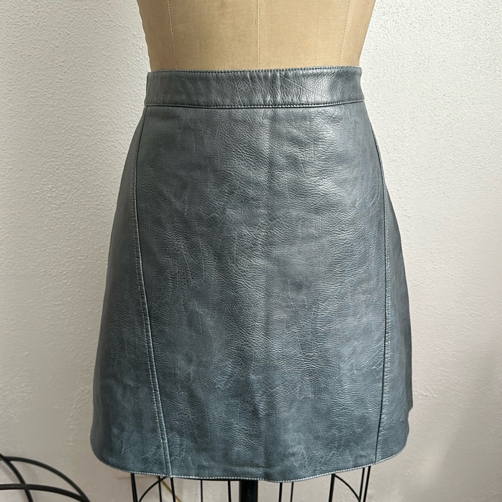 Zara Vegan Leather skirt blue size L